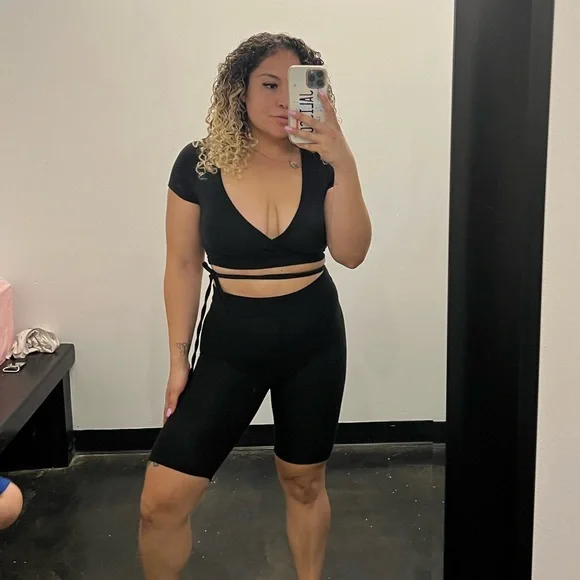 Fashion Nova Biker Short Set - Picture 2 of 2